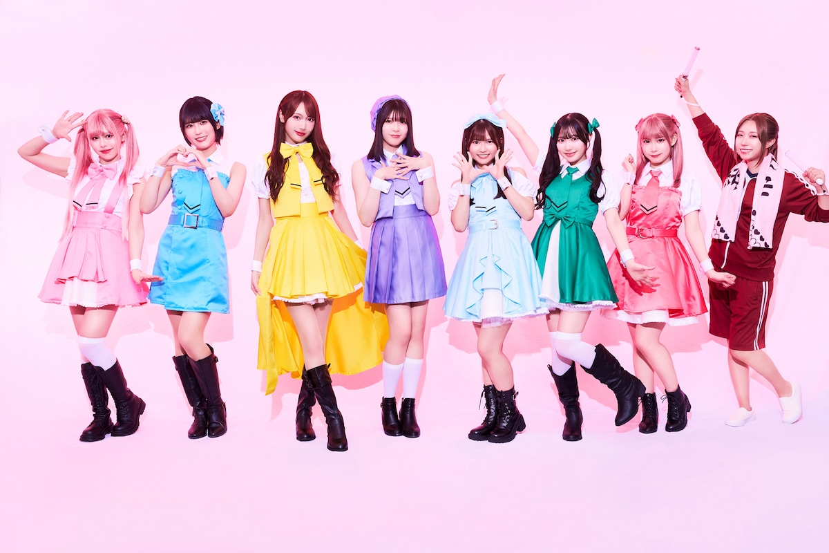 左から佐藤佳穂、青木莉樺、野村実代、鈴木愛菜、原優寧、倉島杏実、大村杏、小林愛香。