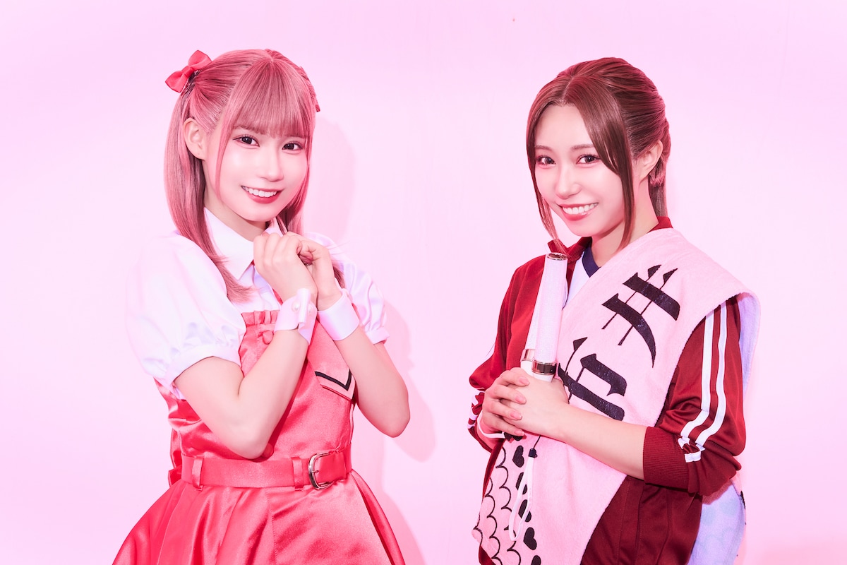 左から大村杏、小林愛香。