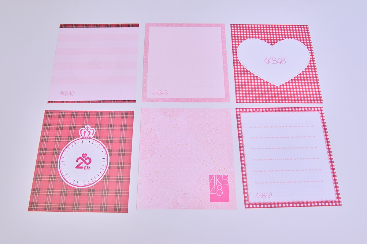 数種類の便箋を用意。その中からメンバーが自身で便箋を選んでいる。