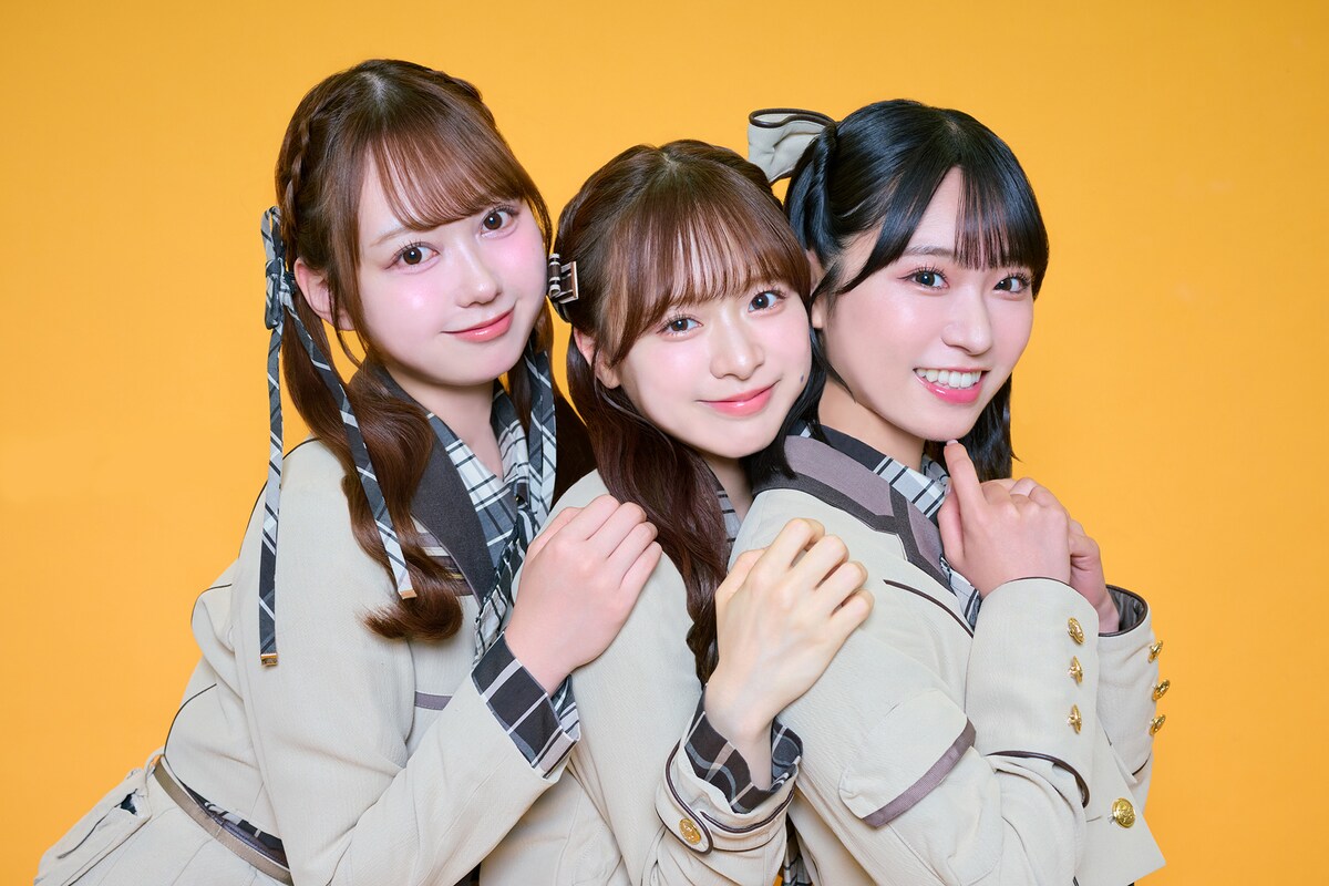 左から大盛真歩、倉野尾成美、山内瑞葵。