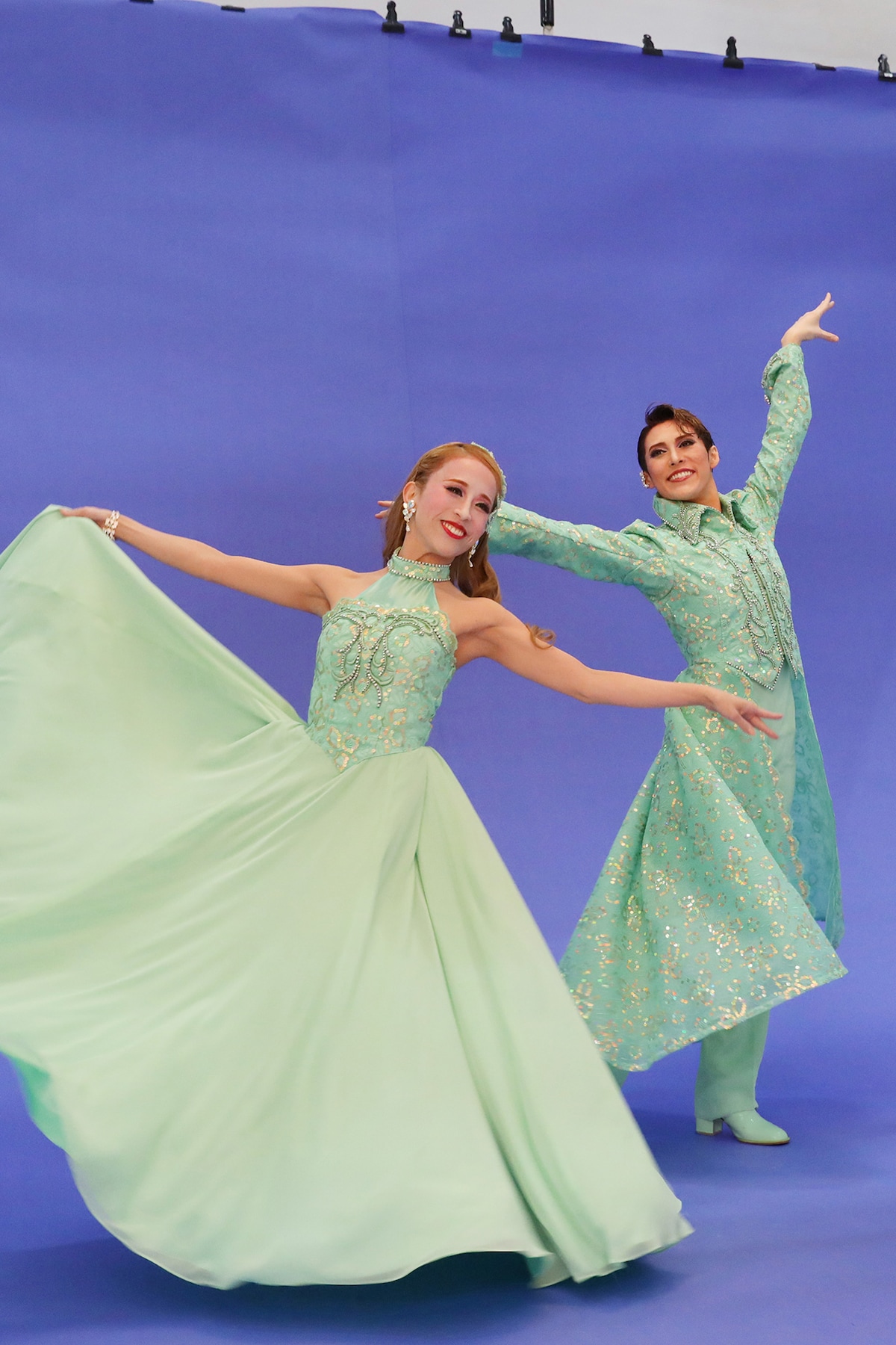 翼和希と千咲えみ。