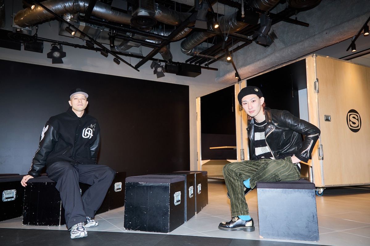 左からMasato(coldrain)、橋本学(ハルカミライ)。