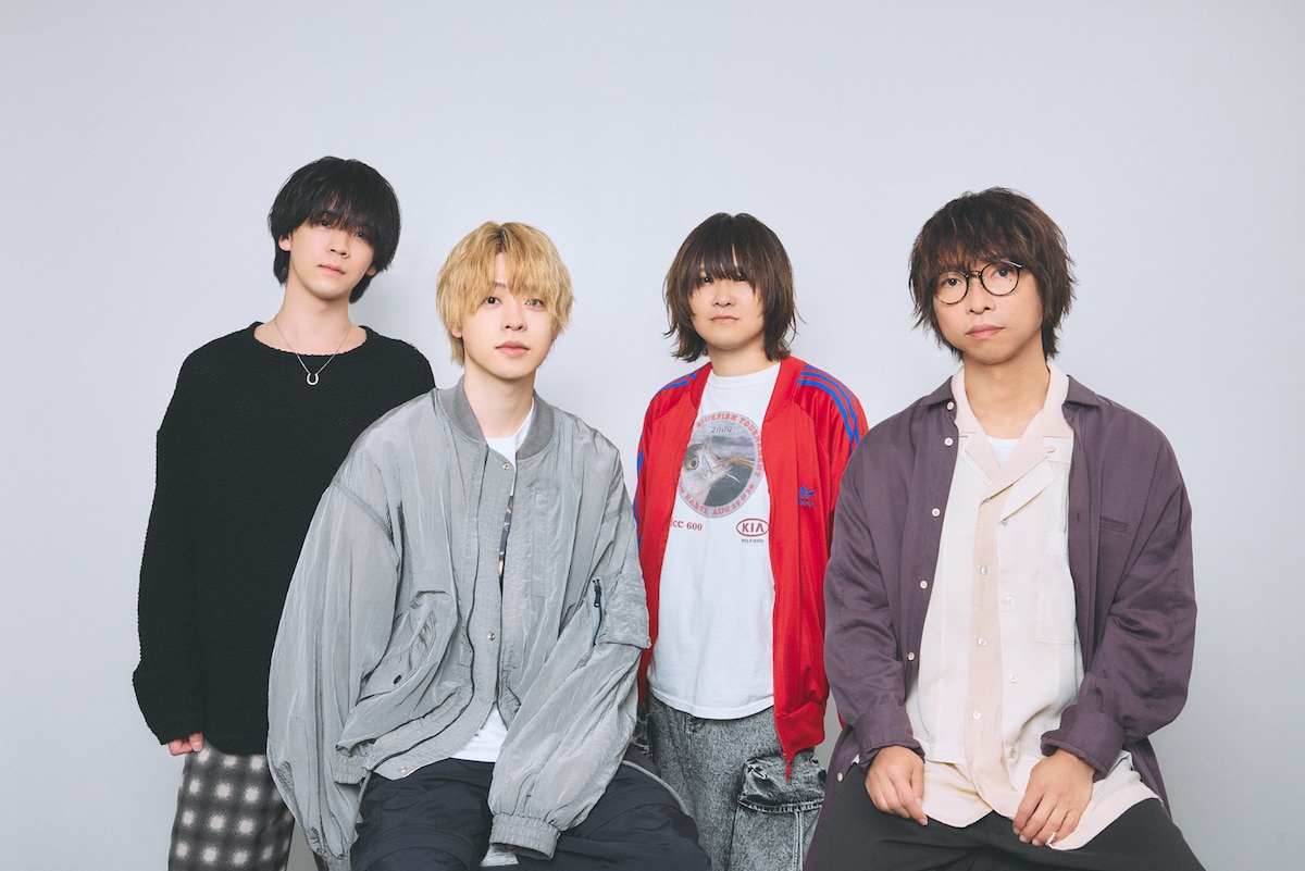 マルシィ、橋口洋平（Vo, G / wacci）。