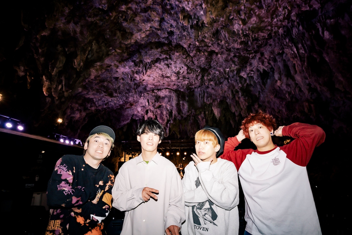 ケイブカフェの鍾乳洞と04 Limited Sazabys。