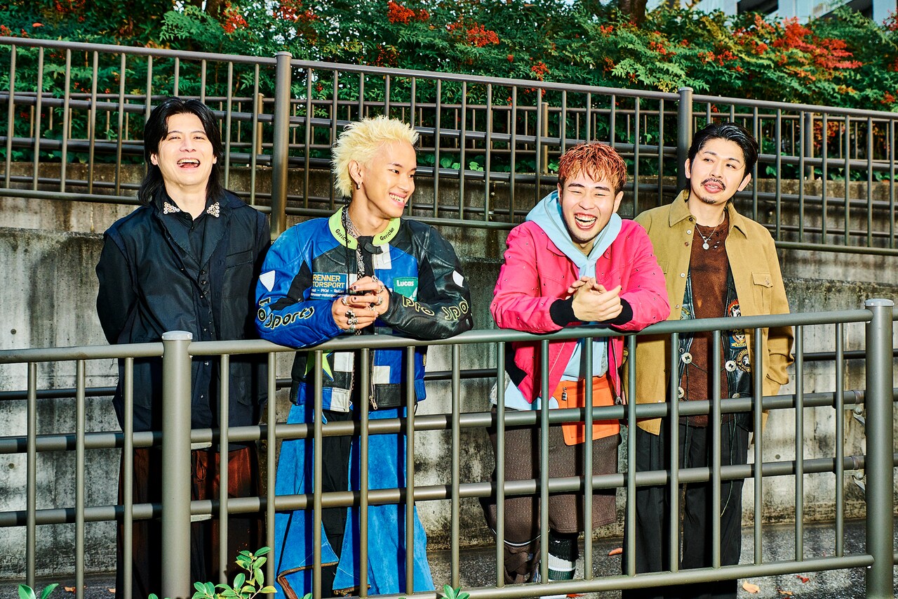 Paledusk「PALEDUSK」インタビュー｜結成10周年の節目に完成した名刺