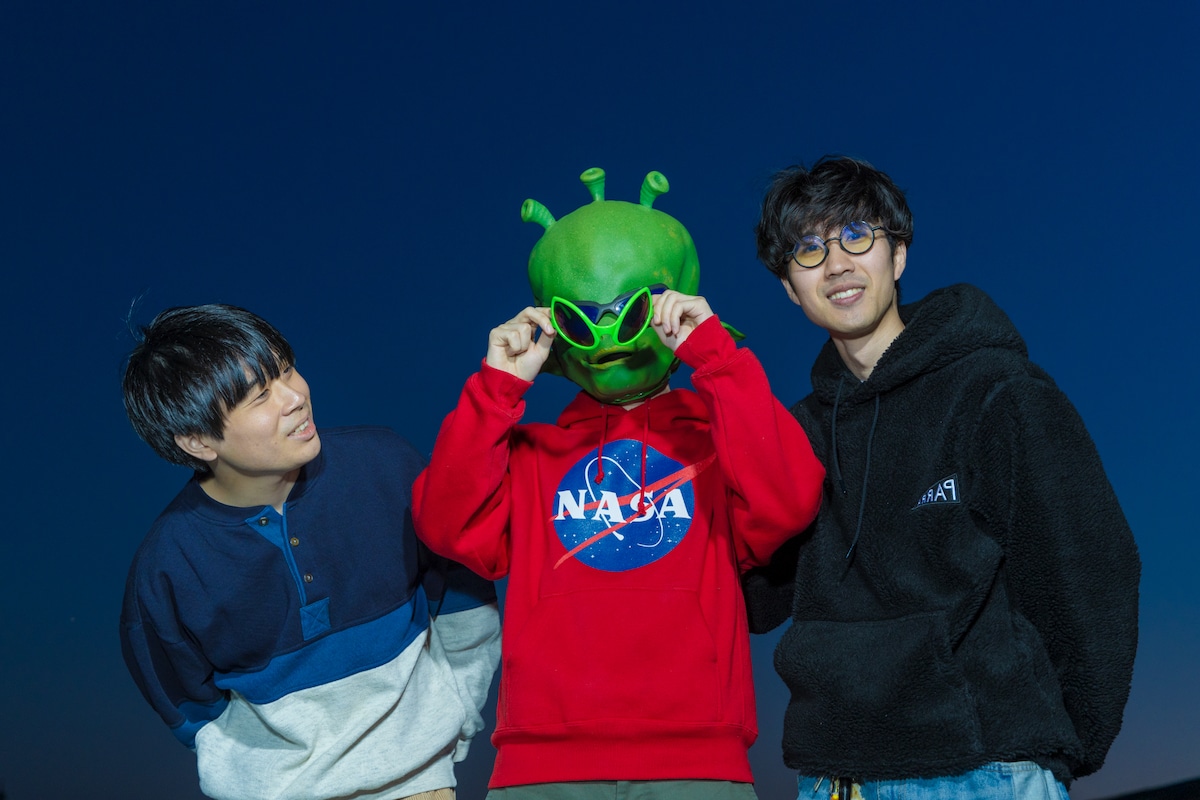 残念ながら宇宙人の顔が大きすぎてサングラスが入らず。