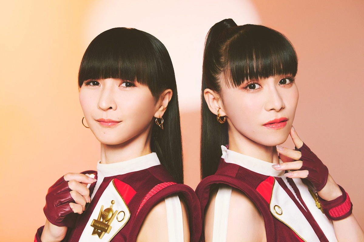 左からかしゆか、あ~ちゃん。