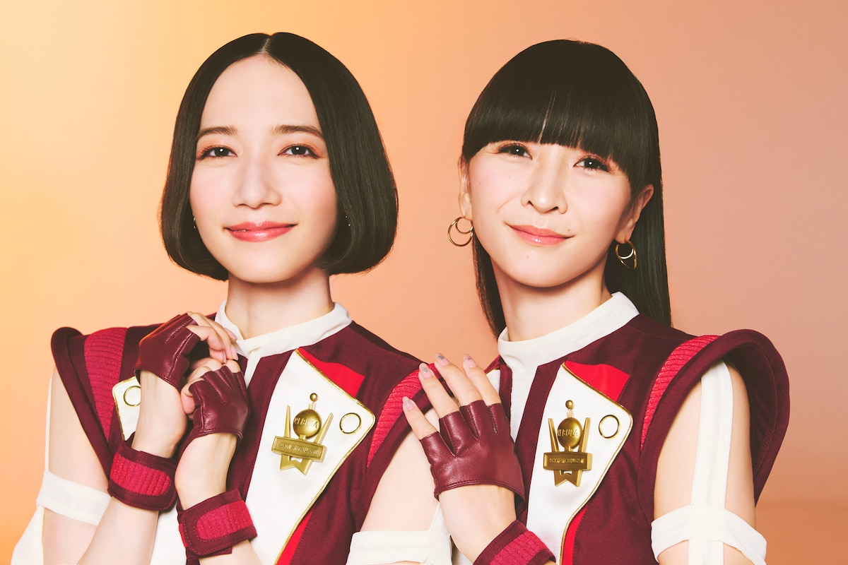 左からのっち、かしゆか。