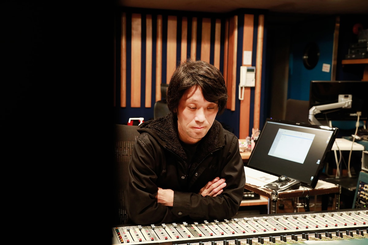 祖堅正慶（G, Vo）