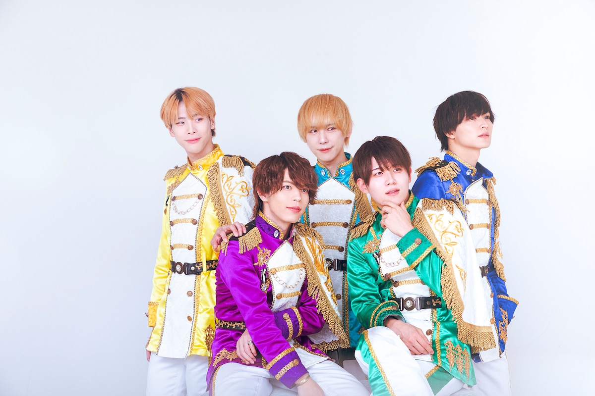 上段左からはるかわれんや、天然すい、坪井海斗、下段左からゆっけ、とうり。