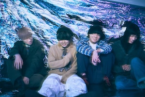 “ファンタジーを創るバンド”クジラ夜の街、泥臭く成長を続ける4人が作り上げたメジャーデビューEPを紐解く