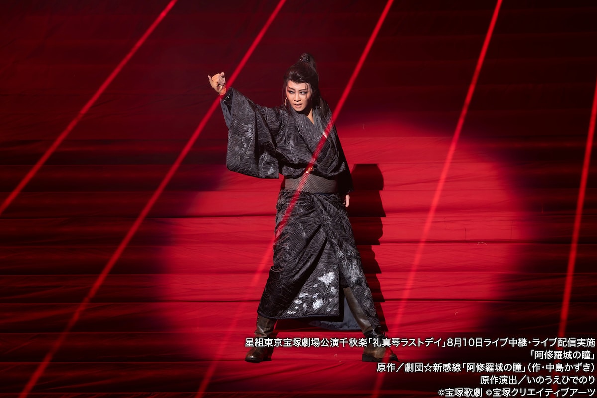 宝塚歌劇星組「ミュージカル『阿修羅城の瞳』」より。