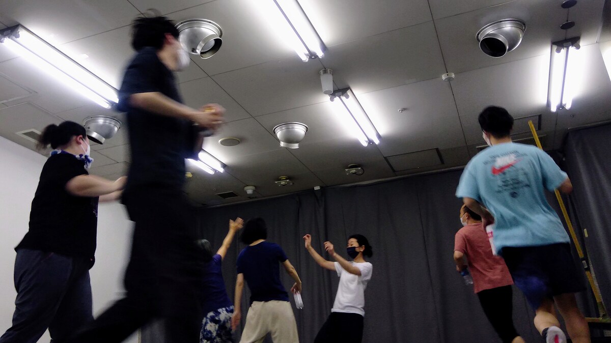 劇団Ver.の稽古の様子。