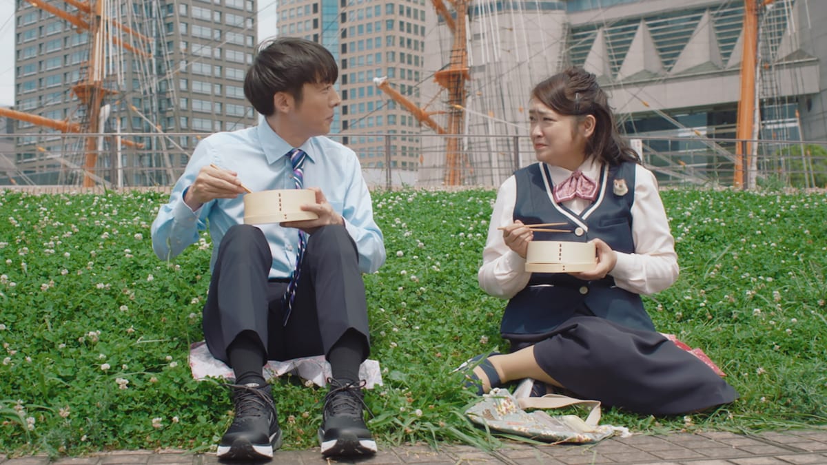 毒島りずむ（右）は幹夫（左）に思いを寄せていたが、彼から結婚の事実を聞かされると……。2人のコミカルな掛け合いにもほっこり