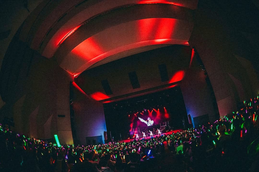 青森・リンクステーション青森 大ホールで開催された「りんご娘 25th Anniversary concert “Dream”」の様子。