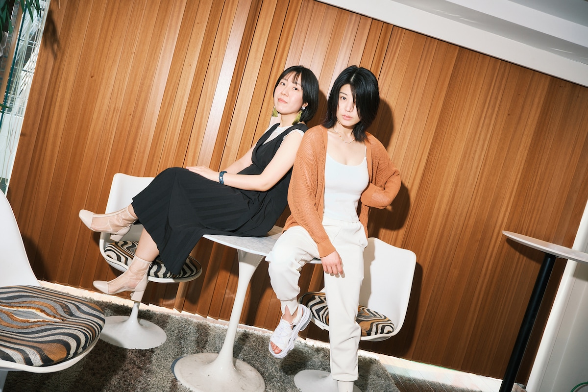 左から山田佳奈、さとうほなみ。