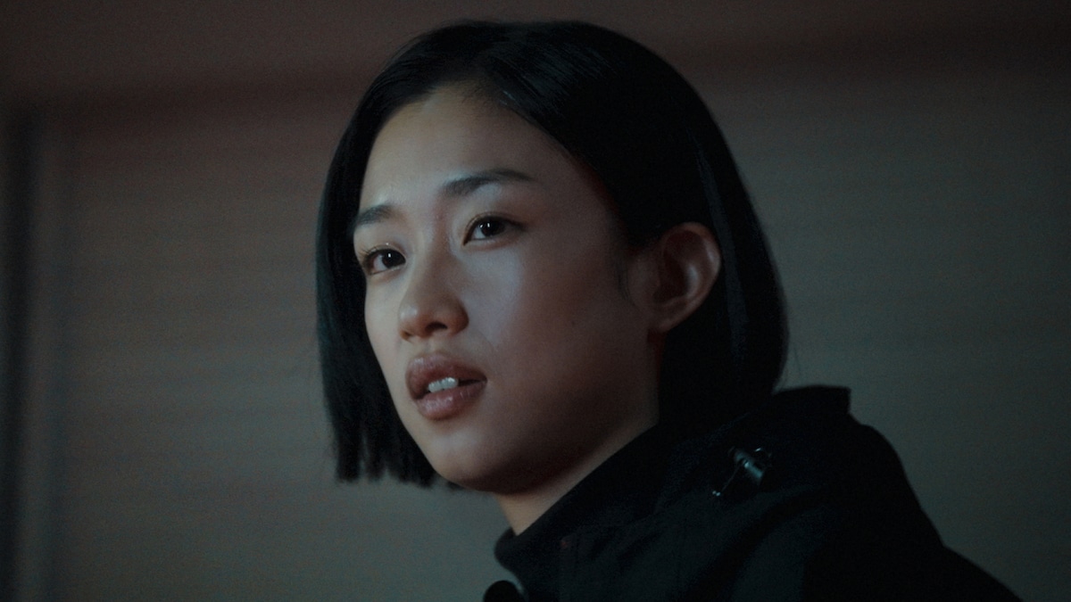 ドラマ「RoOT / ルート」より、河合優実演じる玲奈。