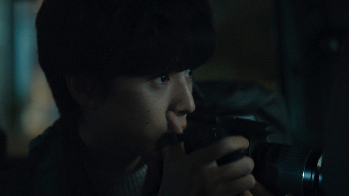 ドラマ「RoOT / ルート」より、坂東龍汰演じる佐藤。