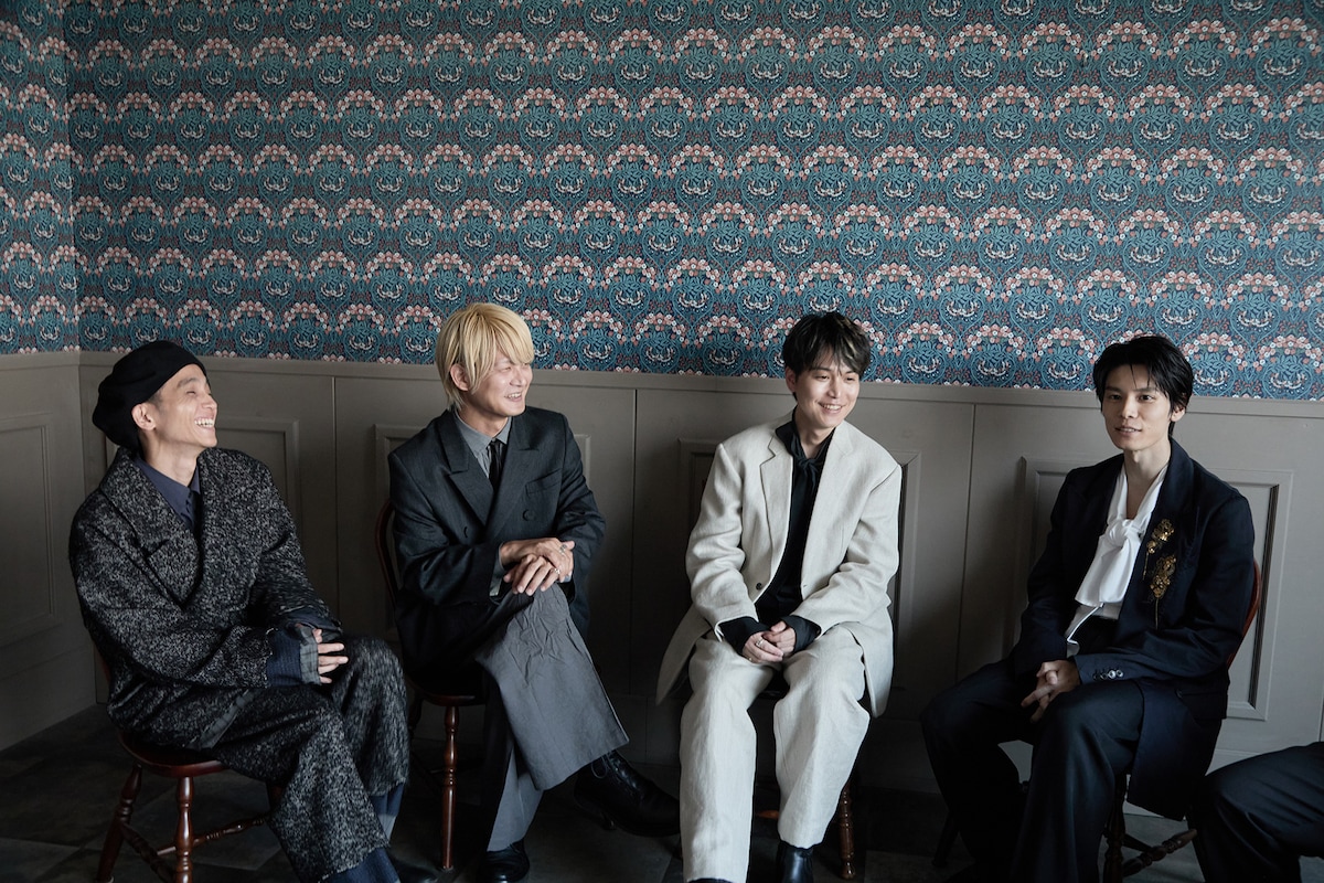 左からリアクション ザ ブッタ、萩原利久。