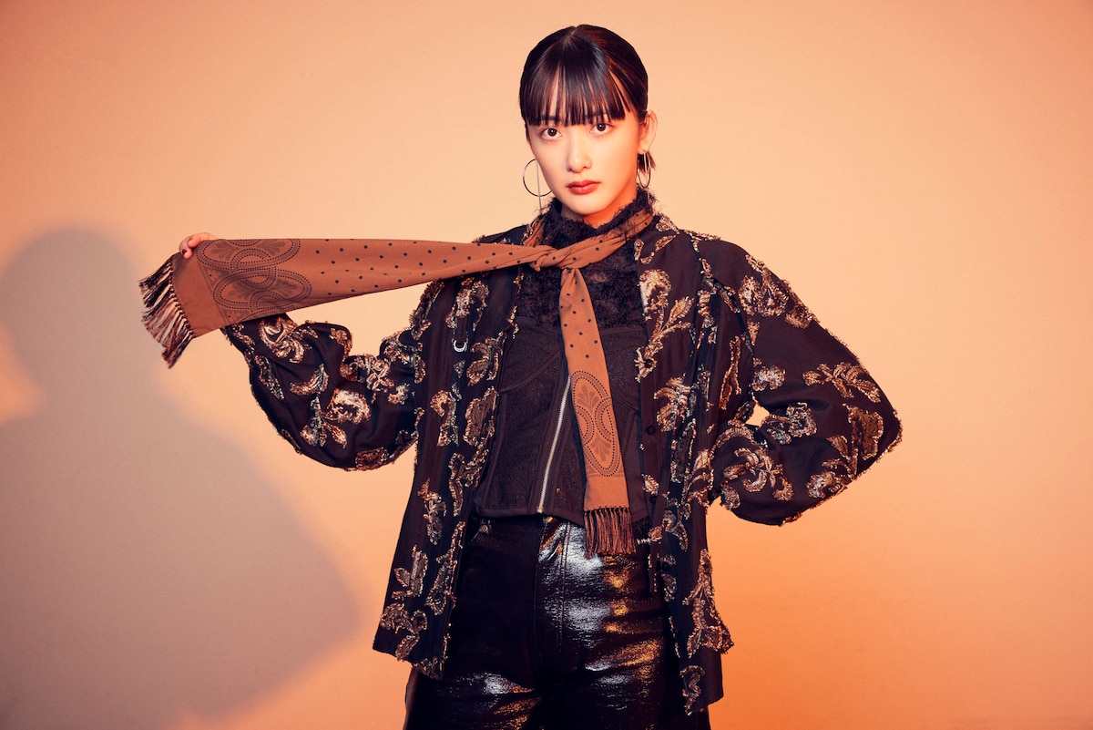 長屋晴子（Vo, G）