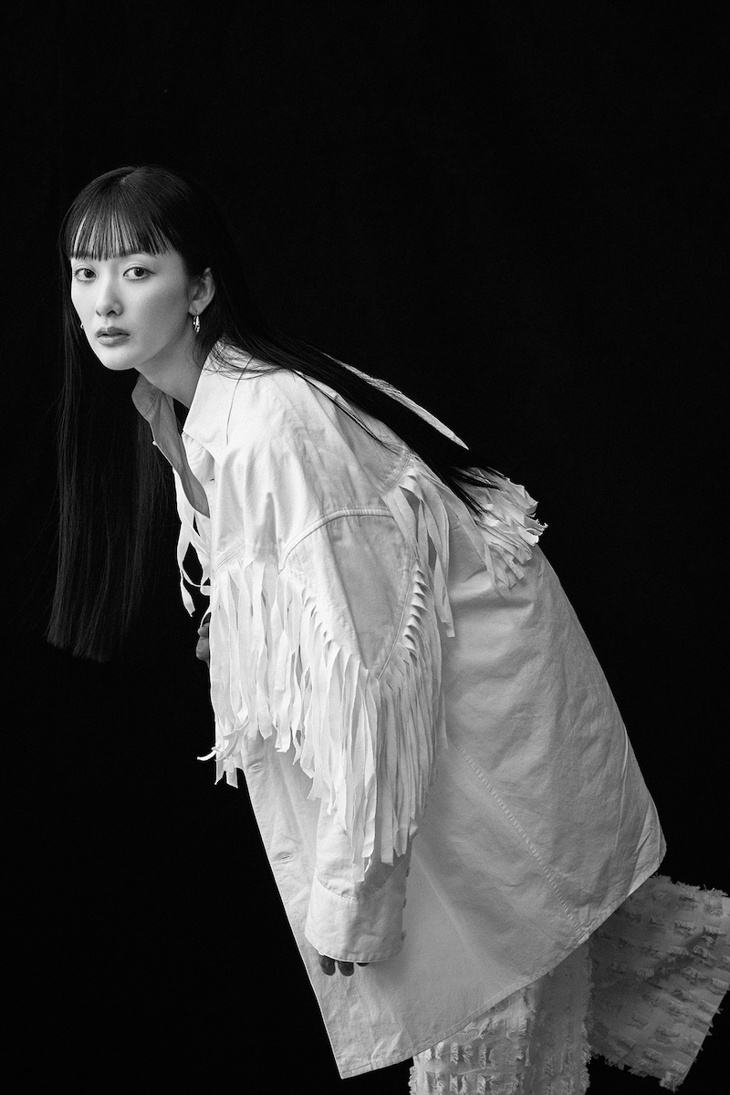 長屋晴子（Vo, G）