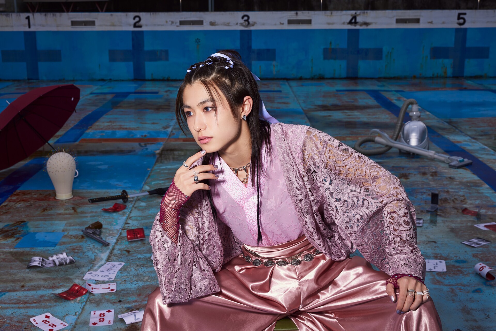 龍宮城「DEEP WAVE」特集｜“オルタナティブ歌謡舞踊集団”が起こす深い