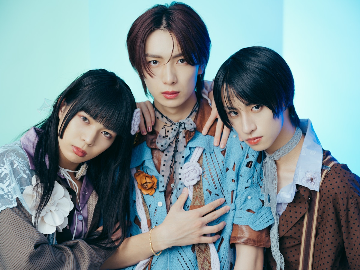 左からITARU、冨田侑暉、Ray。