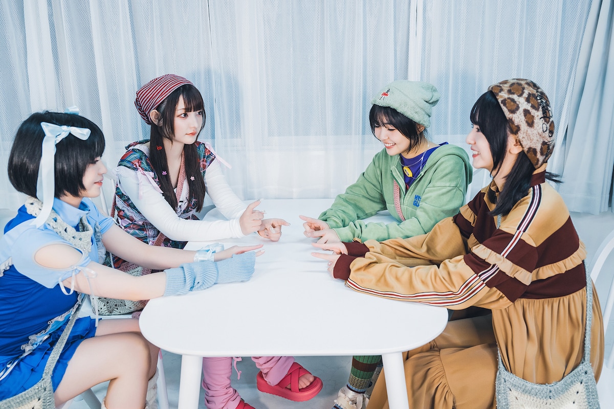 清 竜人25の新たな夫人たち。左から時計回りに清凪、清ゆな、清さきな、清真尋。