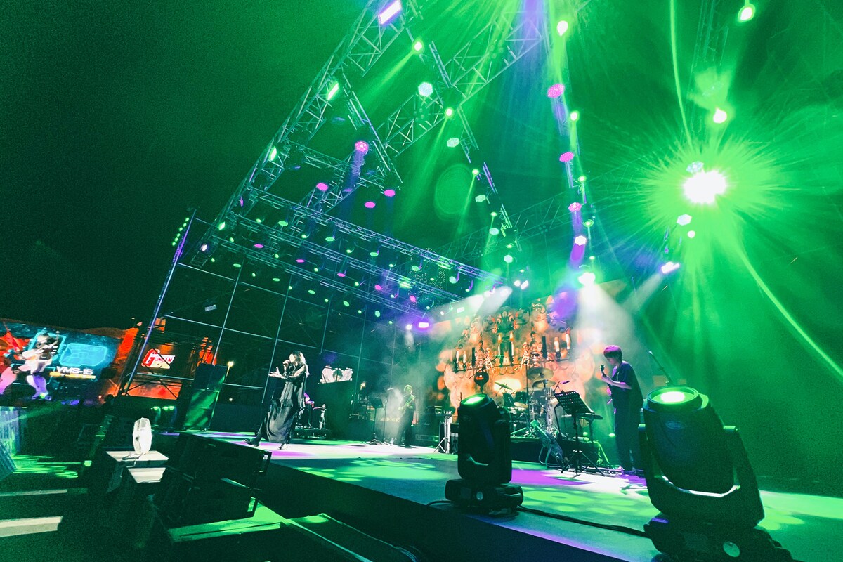 「Anime Village（Jedda Season 2022）」でのAimerのステージの様子。