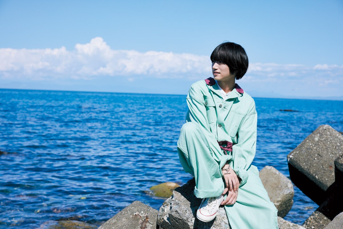 定本楓馬ファースト写真集「ここから これから」（KADOKAWA）より。