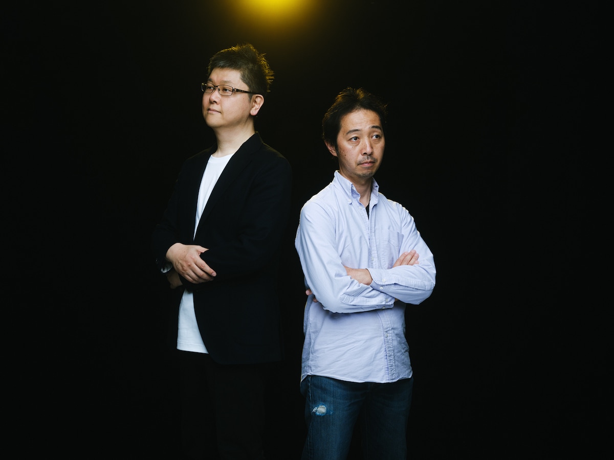 左から伊藤賢治、岩﨑英則。