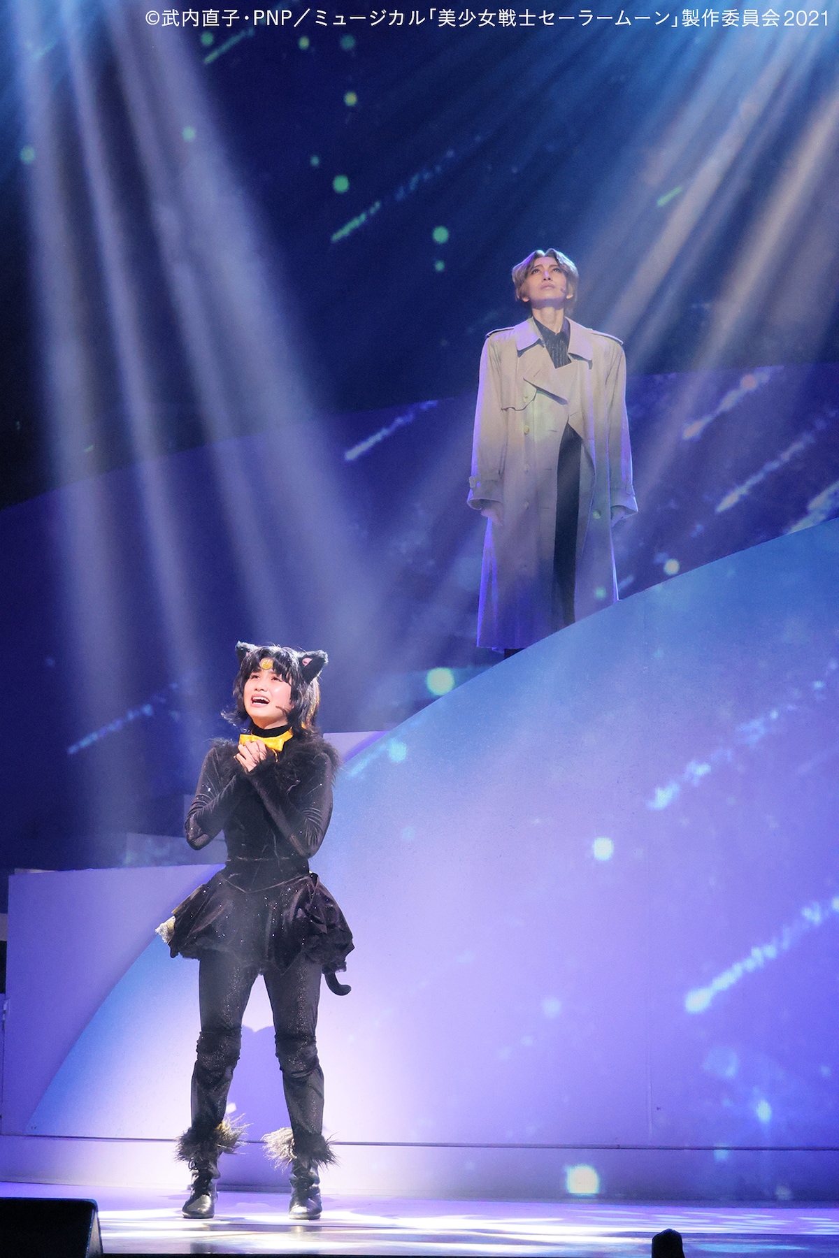 ミュージカル「美少女戦士セーラームーン」かぐや姫の恋人より、櫻井佑音演じるルナと沖なつ芽演じる宇宙翔。