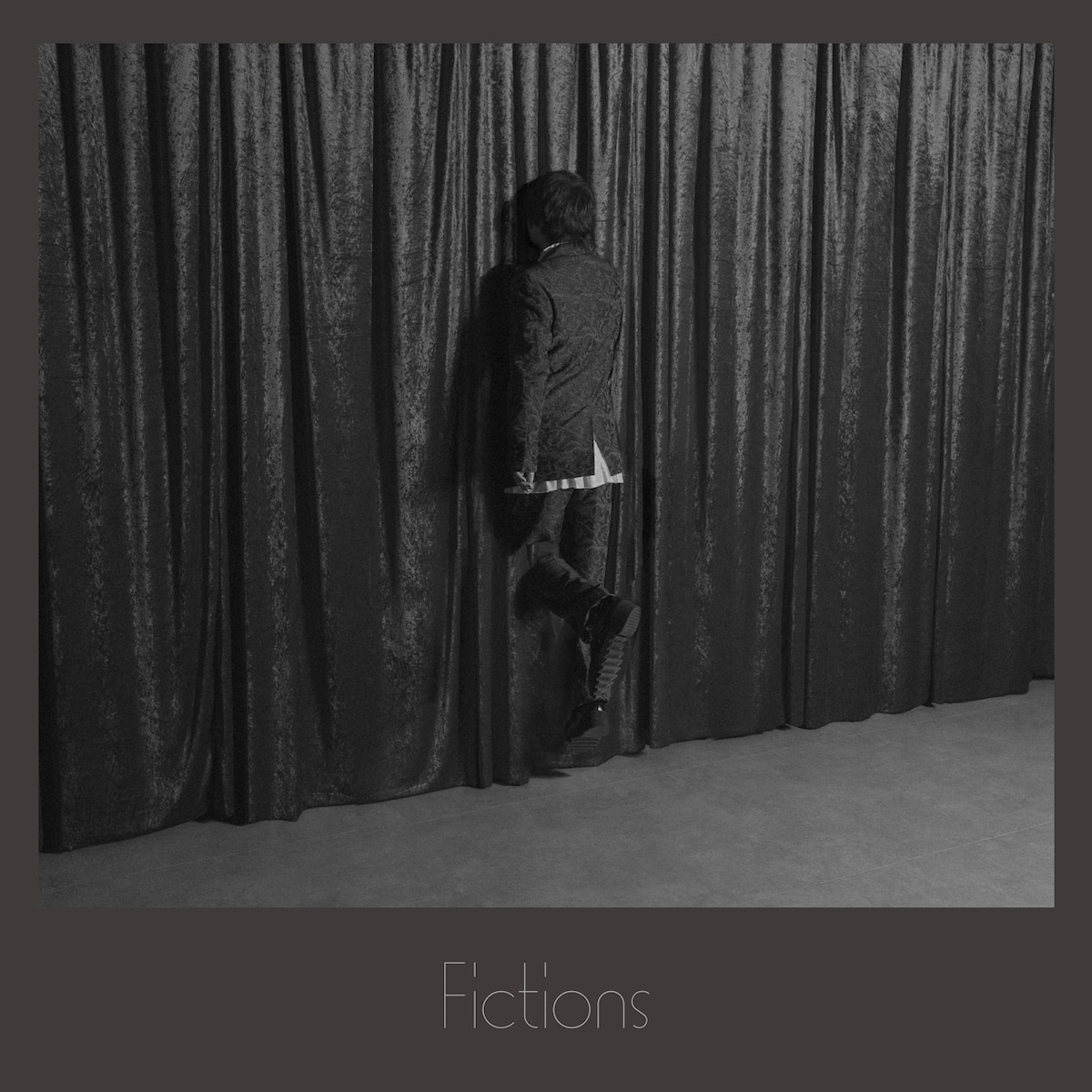 斉藤壮馬「Fictions」通常盤ジャケット