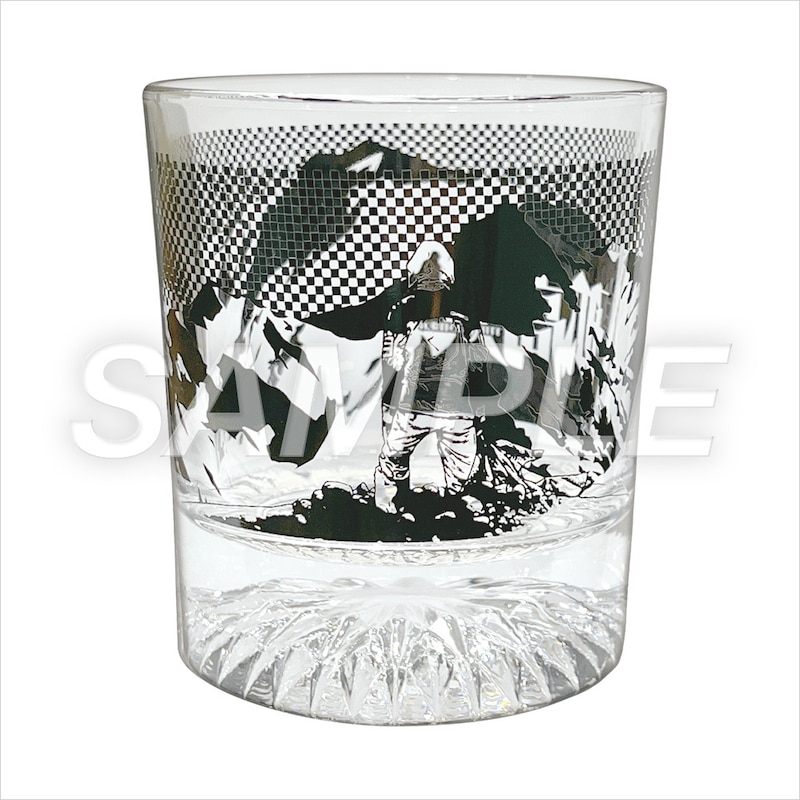 「雪山グラス」税込1980円 ©坂本眞一／集英社