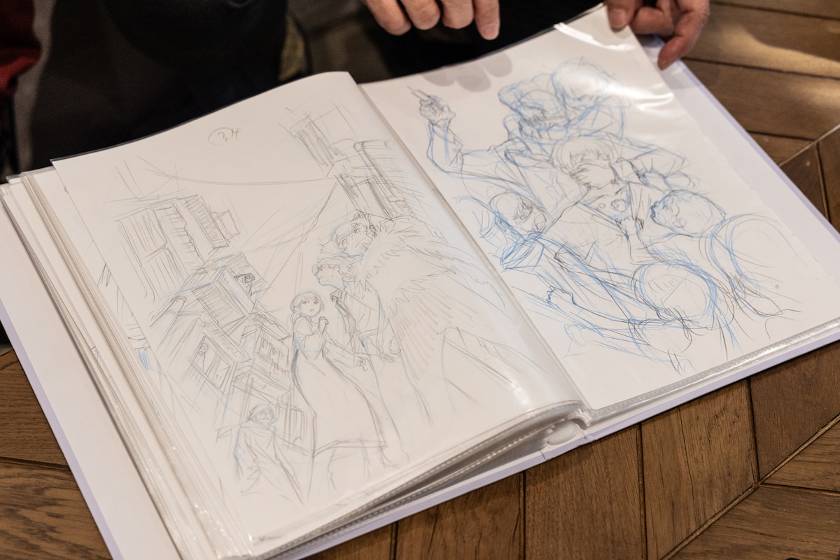 細部まで描き込まれた下描き。