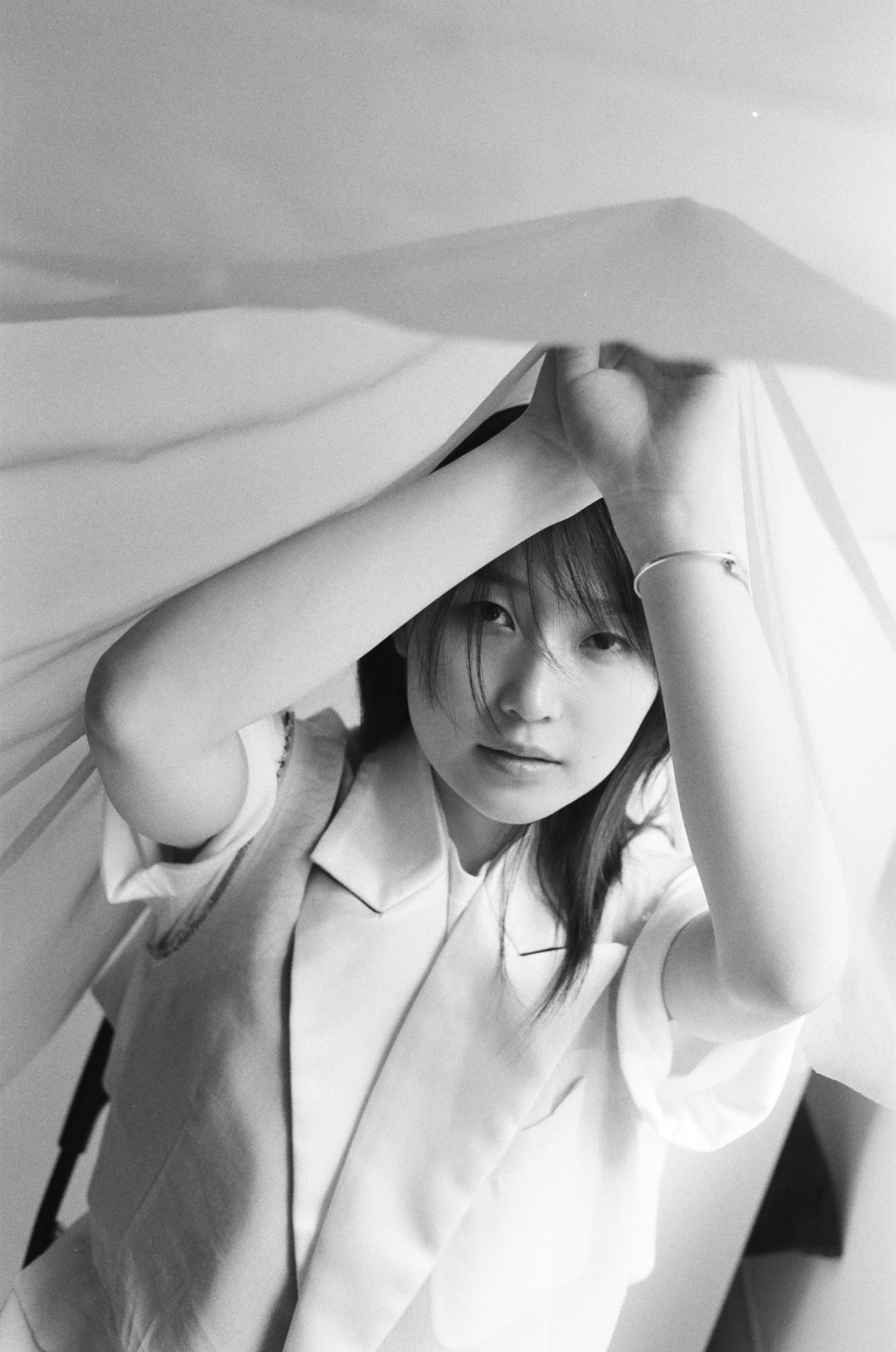 鞘師里保、3年間のソロ活動を報告するフルアルバム「Symbolized」完成