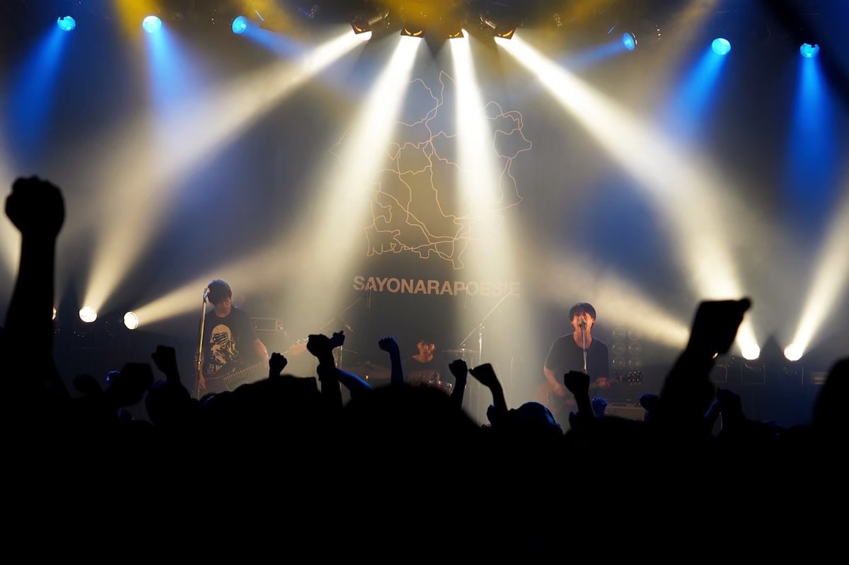 「さよならポエジー 3rd ALBUM『THREE』Release One-man GIGS "reunions"」の様子。（撮影：山路諒）