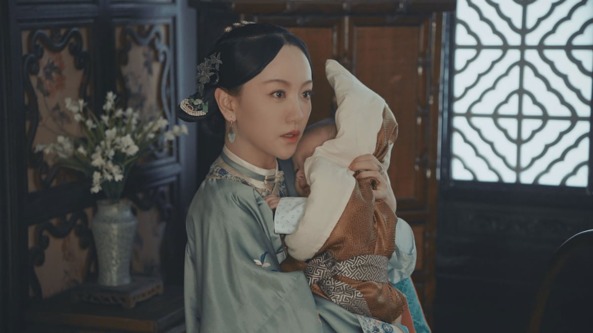 ヤン・ロン演じる曽宝琴（そほうきん）。