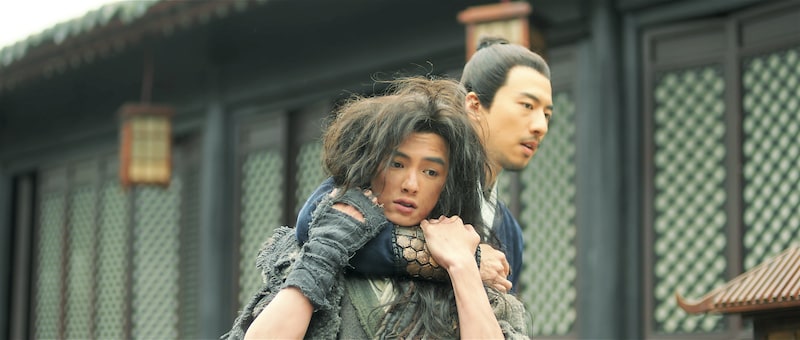 左からグアンホン演じる唐泛、フー・モンボー演じる隋州。