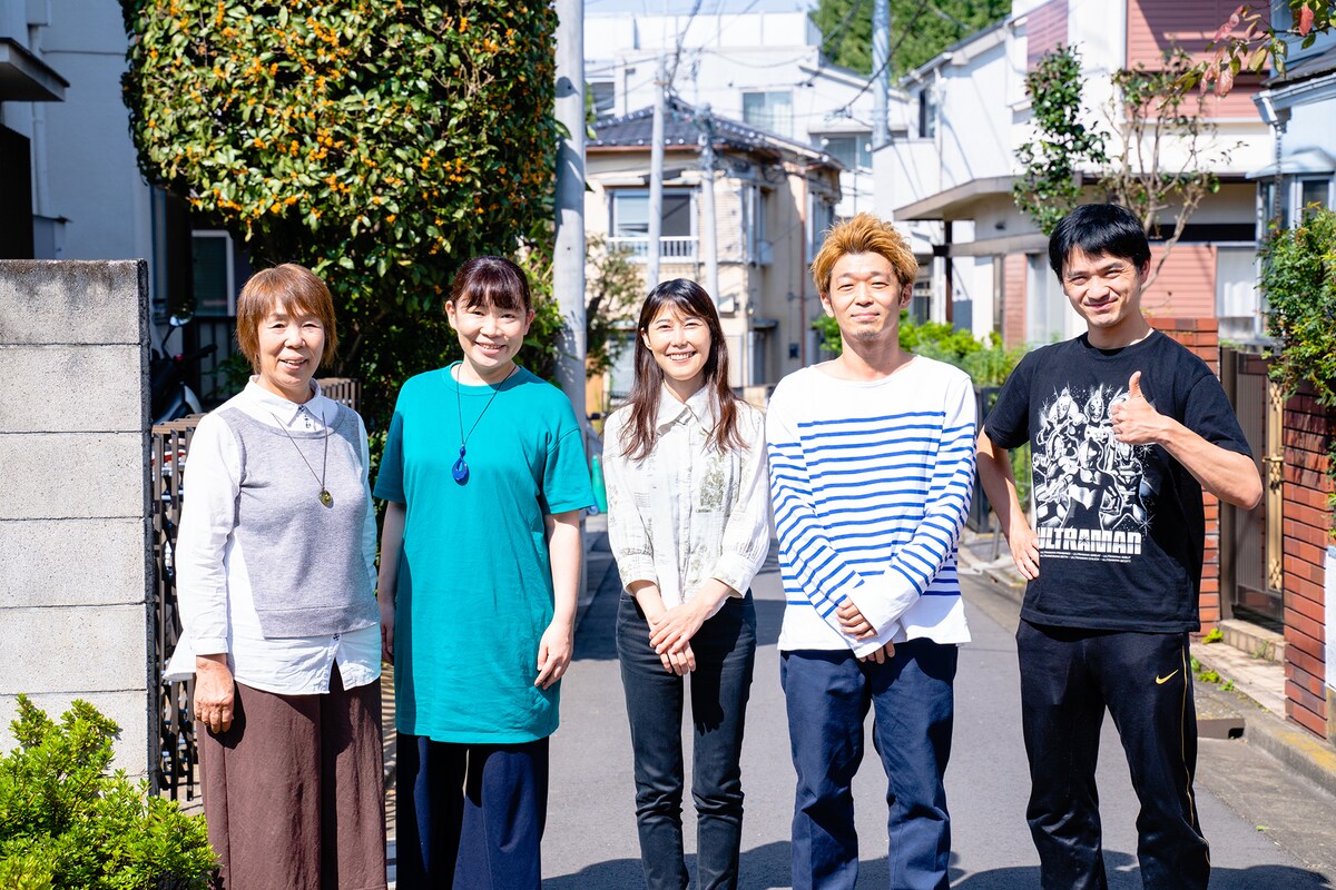 左から木村もえ、コハル、小谷陽子、西山雅之、松崎眞二。