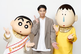 「映画クレヨンしんちゃん 超華麗！灼熱のカスカベダンサーズ」ゲスト声優・賀来賢人インタビュー | しんちゃんとの共演に胸熱！歌唱シーンの裏話も