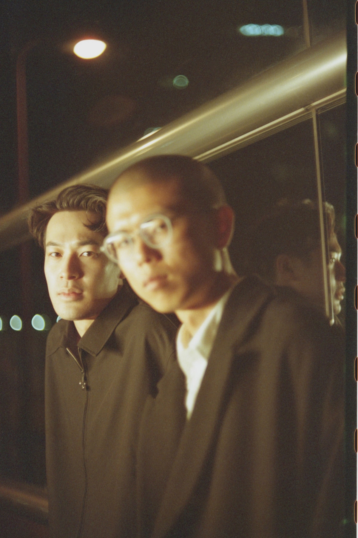 左から杉田春音(Vo)、大倉倫太郎(B)。