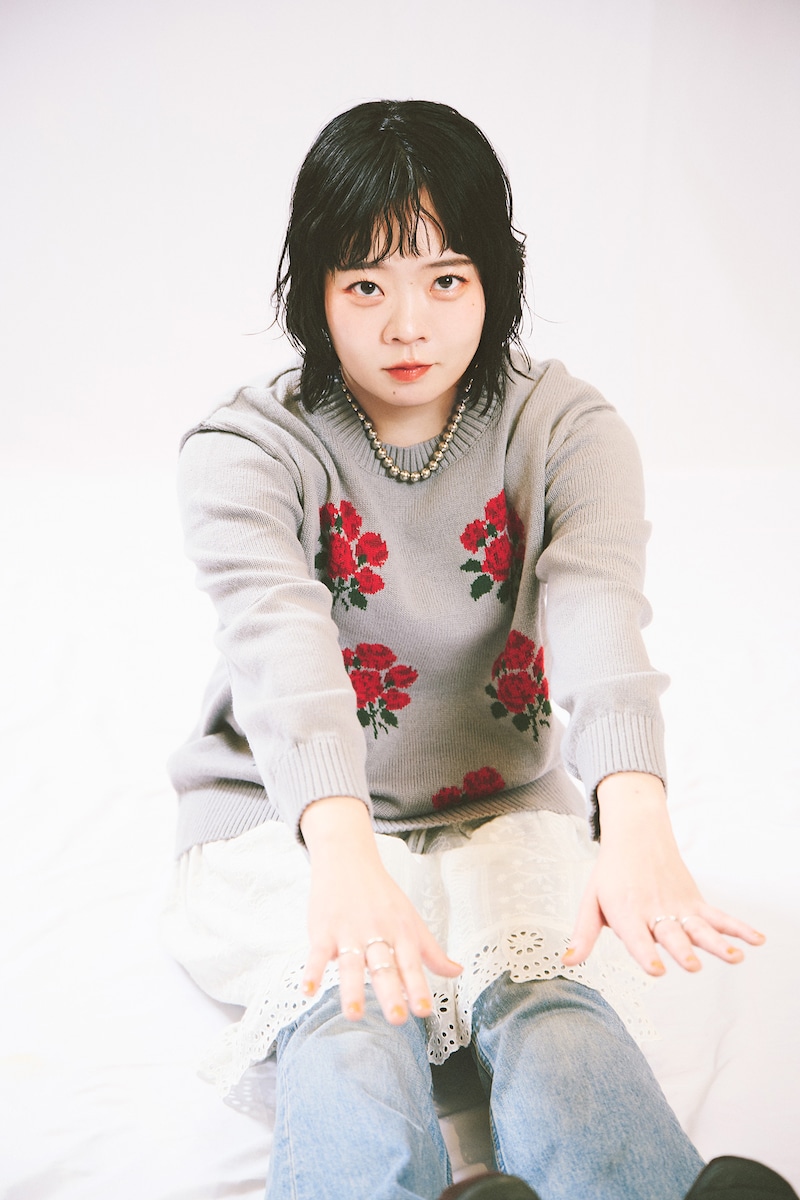 宮崎朝子（G, Vo）