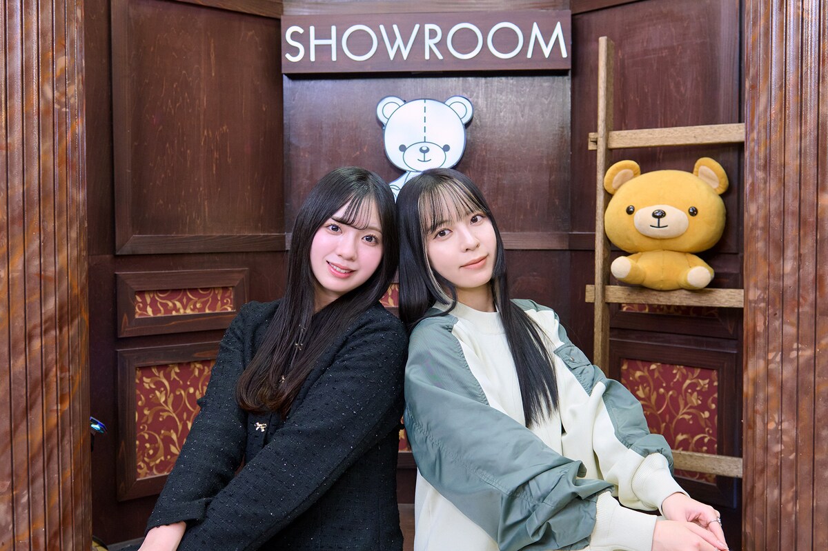 左から森末妃奈、谷口茉妃菜。