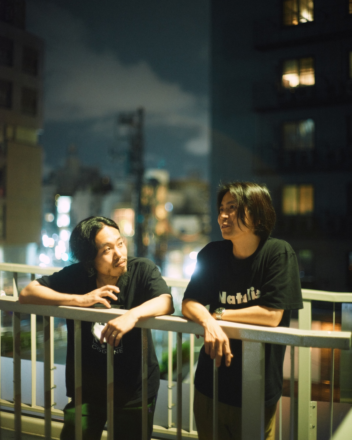 左から石若駿、佐藤征史(くるり)。