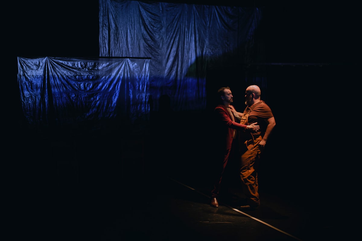 演劇「オン・ザ・エッジ」ビジュアル©Belinda Stoe