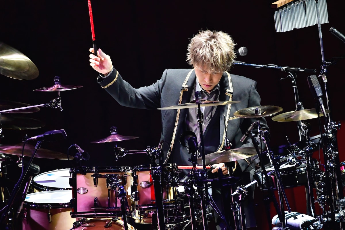 ゆうや（Dr）（撮影：今元秀明）