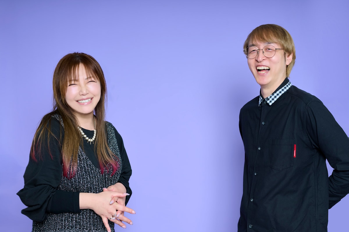 左から榊原ゆい、ヒゲドライバー。