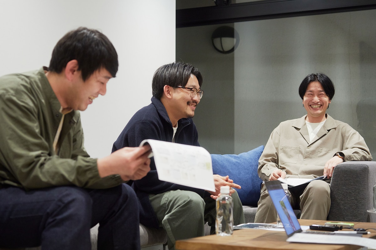 左から畠中悠、伊藤俊介、山添寛。