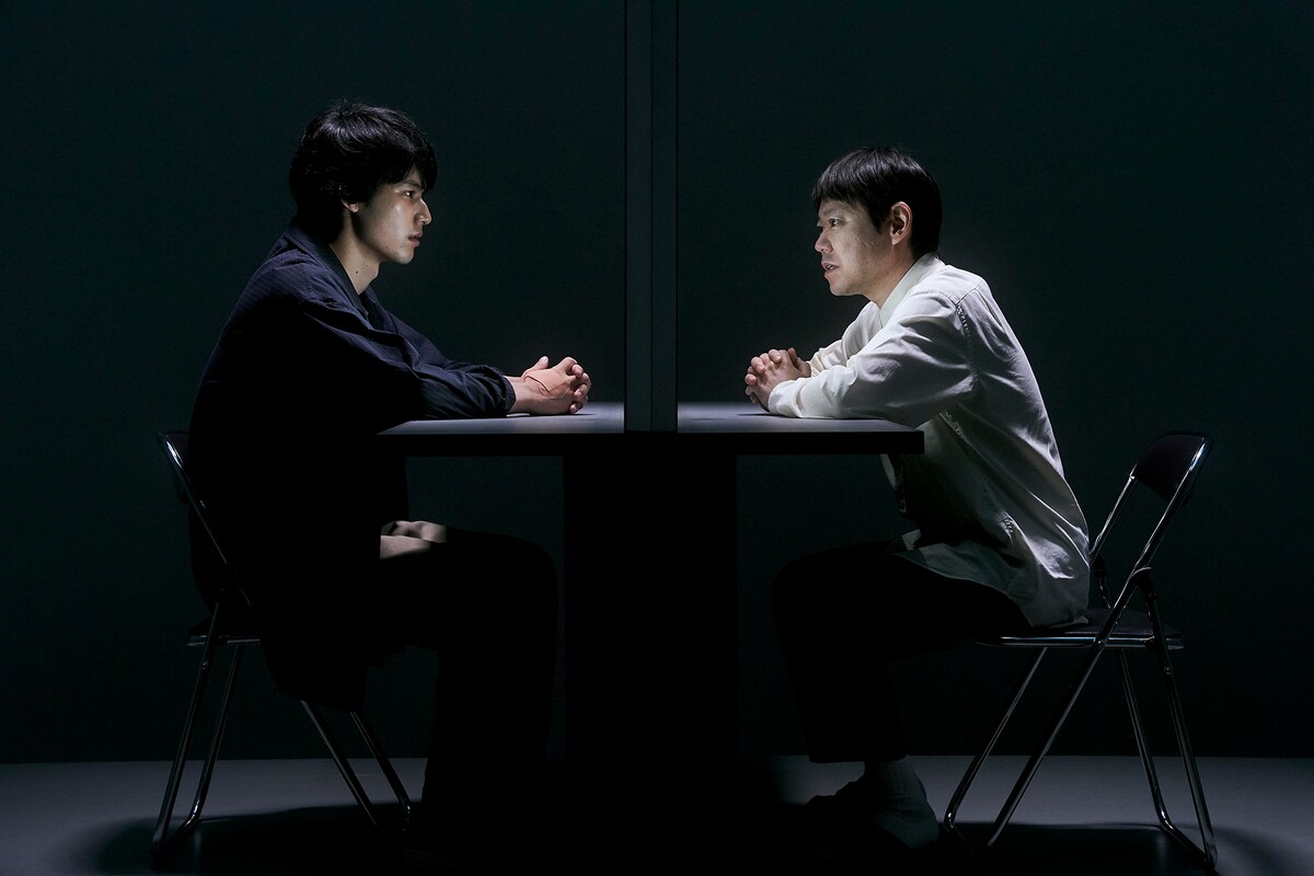 「死刑にいたる病」より、榛村と雅也の面会シーン。